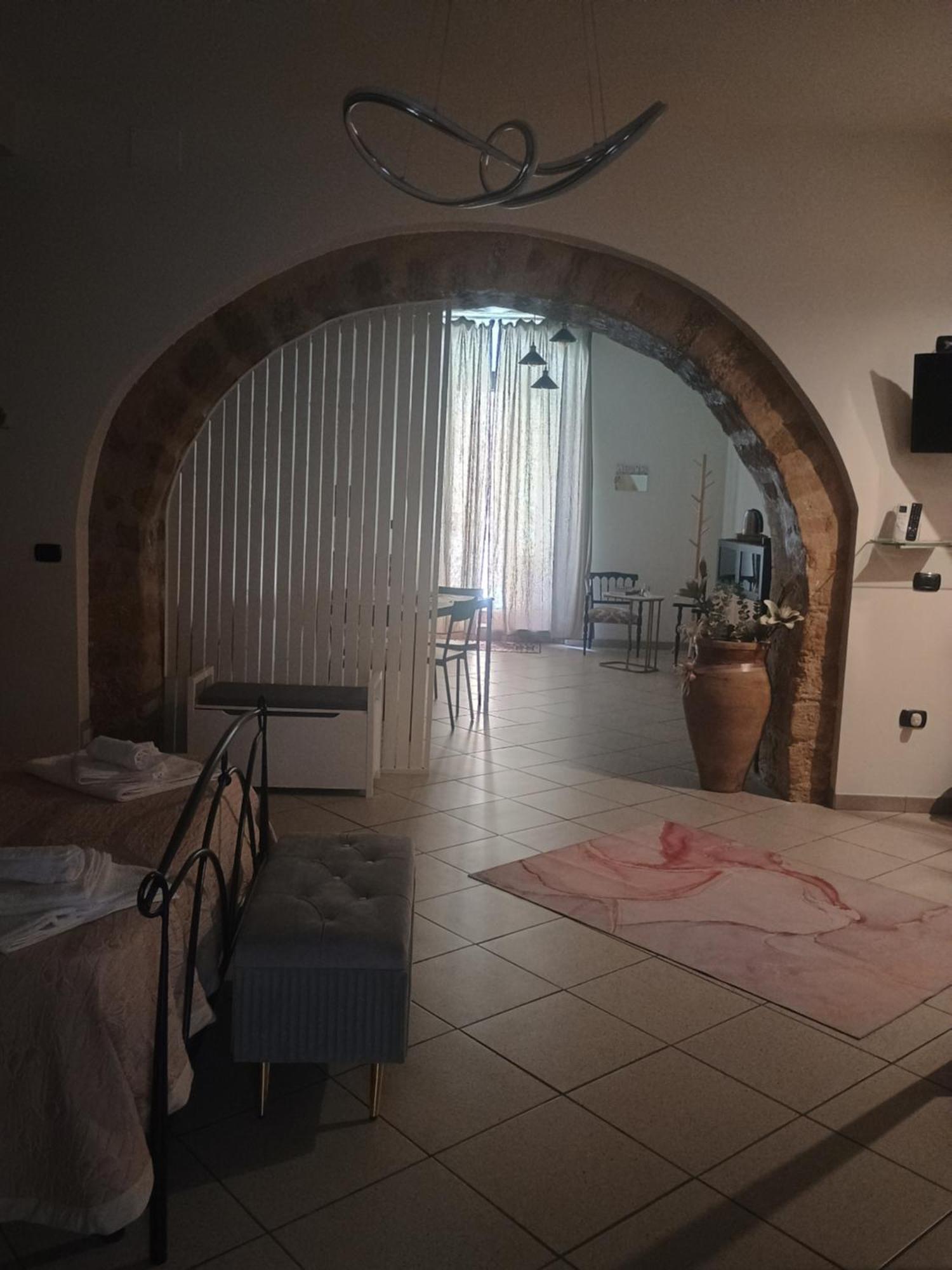 Al Vico Bartoli Suite Room Mazzarino Exteriör bild